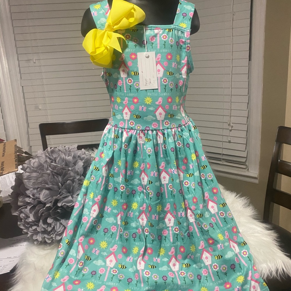 Short sleeve dress